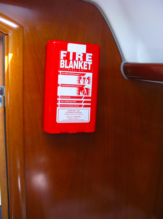 Beneteau_393_Fire_Blanket1