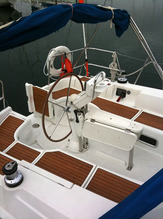 Beneteau 393, Steering Pedestal, Cockpit View, Cockpit Table, Cockpit Swing Door