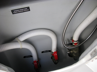 Beneteau_393_Washroom_Valves