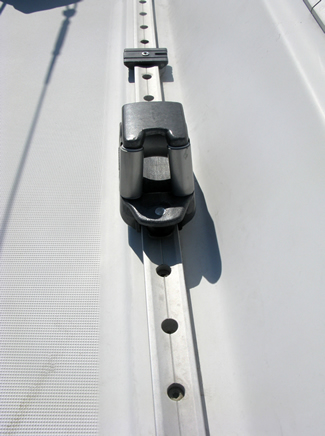 Beneteau_393_Genoa_Adjustable Car