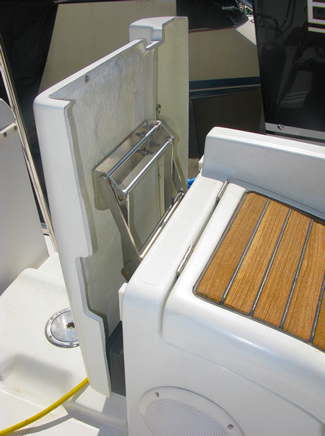 Beneteau_393_Transom_Bench_Mechanizm